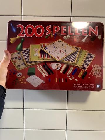 200 Spellendoos - ACTIE!