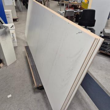 14 stuks houten platen hardboard 249x100 cm  3 mm dik wit beschikbaar voor biedingen