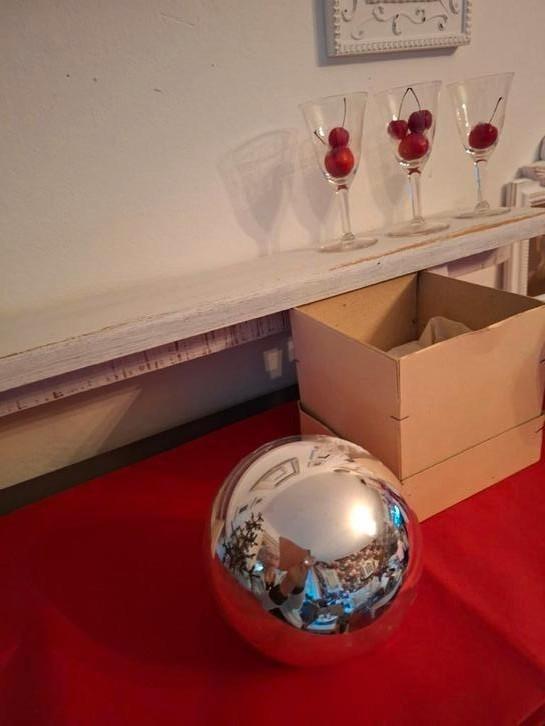 Mooie grote oude Kerstbal oud glas. ❤️🌲❤️, Doe-het-zelf en Verbouw, Kratten en Dozen, Zo goed als nieuw, Doos, Minder dan 35 cm