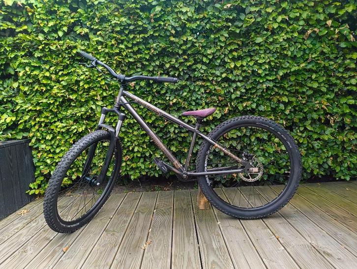 Stoere Dirt Jumper voor beginners en gevorderden, Fietsen en Brommers, Fietsen | Mountainbikes en ATB, Zo goed als nieuw, Overige merken