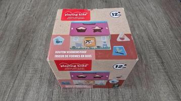 Playing Kids Houten Vormenhuis beschikbaar voor biedingen