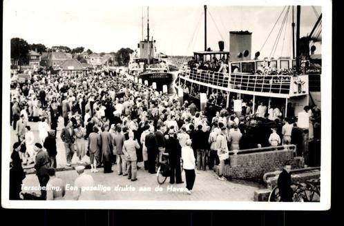 Terschelling, Drukte bij de veerboot, 1955, gelopen, Verzamelen, Ansichtkaarten | Nederland, Gelopen, Waddeneilanden, 1940 tot 1960