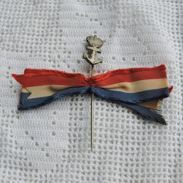 Speld Marine MSF Marine Sanatoriom Fonds zilverkleurig beschikbaar voor biedingen