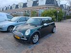 Mini 1.6 16V Cooper 2002 Groen, Auto's, Voorwielaandrijving, 1025 kg, 15 km/l, 4 cilinders
