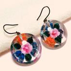 Vintage oorbellen lucite roze bloemen jaren '30-'50, Overige materialen, Verzenden, Roze, Hangers