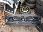 PEUGEOT 206 VOORBUMPER +MISTLAMPEN EN GRIL BJ 98 TOT 2008, Ophalen of Verzenden, Gebruikt, Voor, Bumper