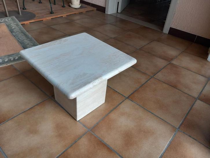 Travertin salontafel / bijzettafel  / koffietafel, Huis en Inrichting, Tafels | Bijzettafels, Zo goed als nieuw, Rond, 45 tot 60 cm