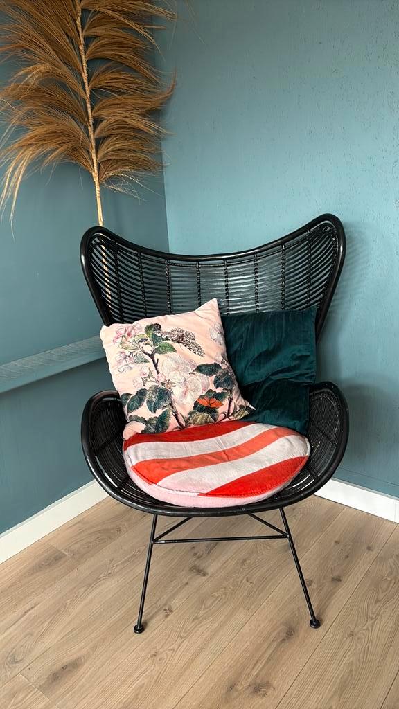 HK living egg chair zwart, Huis en Inrichting, Stoelen, Zo goed als nieuw, Eén, Zwart, Ophalen