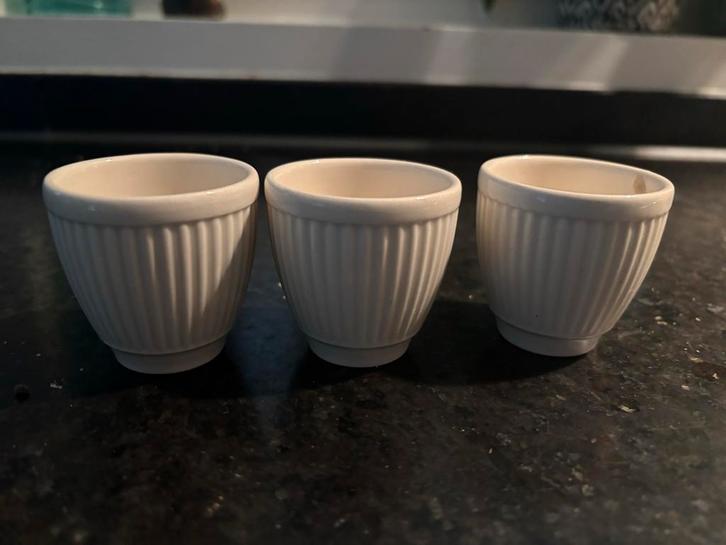 Wedgwood Windsor eierdopjes (3 stuks), Huis en Inrichting, Keuken | Servies, Gebruikt, Overige typen, Wedgwood, Porselein, Ophalen