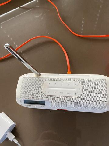 JBL radio Dab met accu beschikbaar voor biedingen