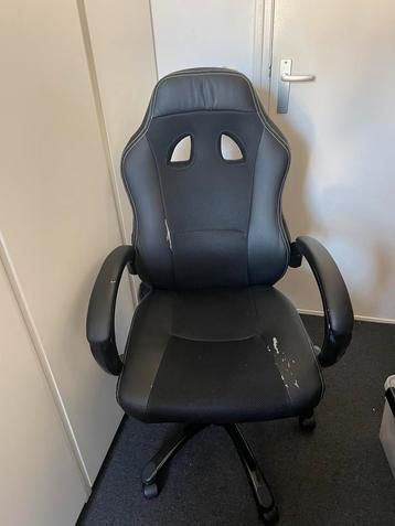 Gamingstoel beschikbaar voor biedingen