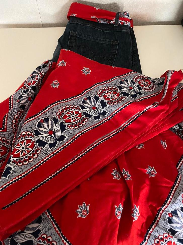 Boeren zakdoeken rok met sjaal, Kleding | Dames, Carnavalskleding en Feestkleding, Zo goed als nieuw, Carnaval, Maat 42/44 (L)