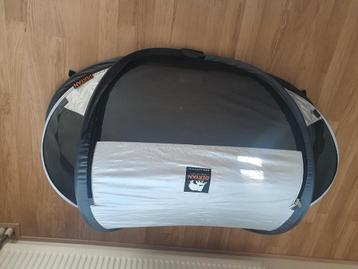 Deryan tentje  beschikbaar voor biedingen