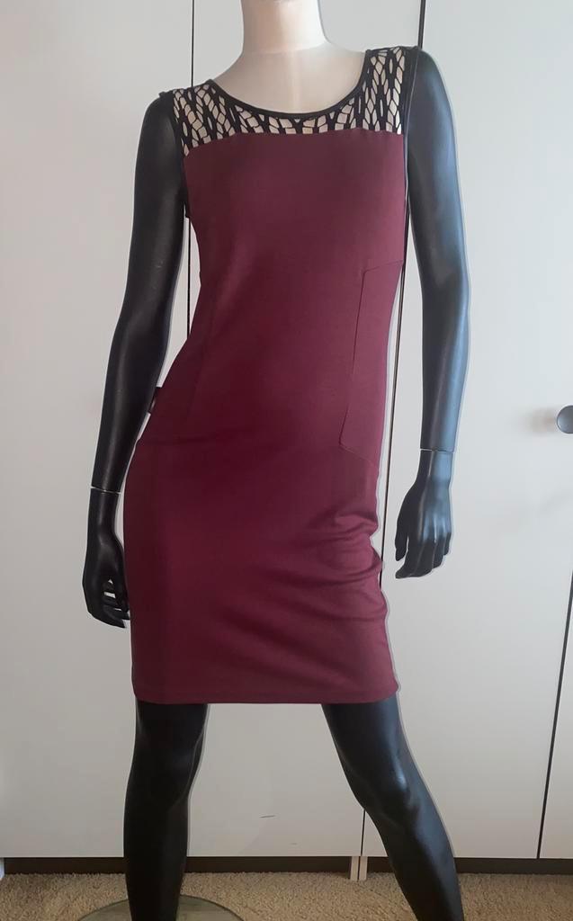 Leuke praktische casual jurkje in maat M van merk Vila, Kleding | Dames, Jurken, Zo goed als nieuw, Maat 38/40 (M), Overige kleuren
