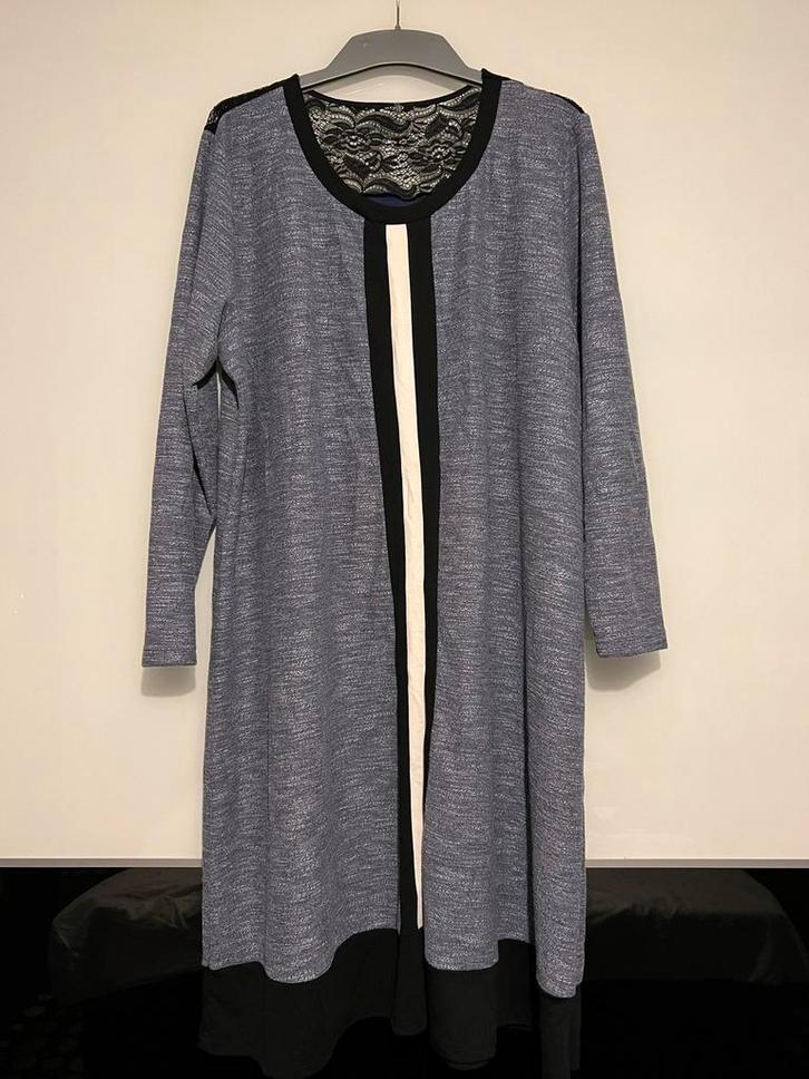 two tuniek blauw grijs maat 52, Kleding | Dames, Grote Maten, Zo goed als nieuw, Blouse of Tuniek, Overige kleuren, Ophalen of Verzenden