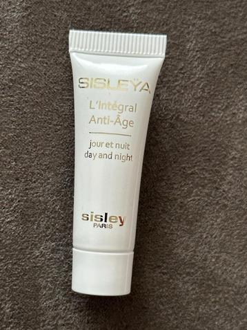 Sisley Sisleya L'Integral Anti-Age day and night creme 4ml beschikbaar voor biedingen