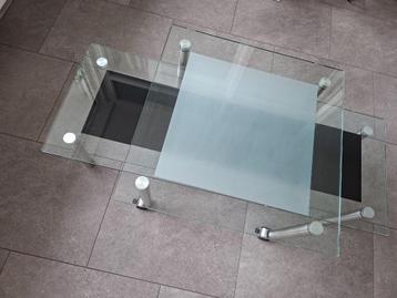 glazen salontafel beschikbaar voor biedingen