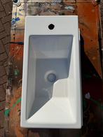 Wastafel wit keramiek - catalano - 50cm x 25cm, Doe-het-zelf en Verbouw, Sanitair, Ophalen of Verzenden, Zo goed als nieuw, Wastafel