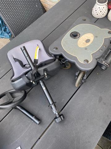 Co-rijder voor kinderwagen met verlengstuk beschikbaar voor biedingen