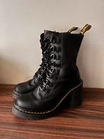 Dr Martens Chesney laarzen met hak maat 39, Kleding | Dames, Schoenen, Hoge laarzen, Zwart, Ophalen of Verzenden, Dr. Martens