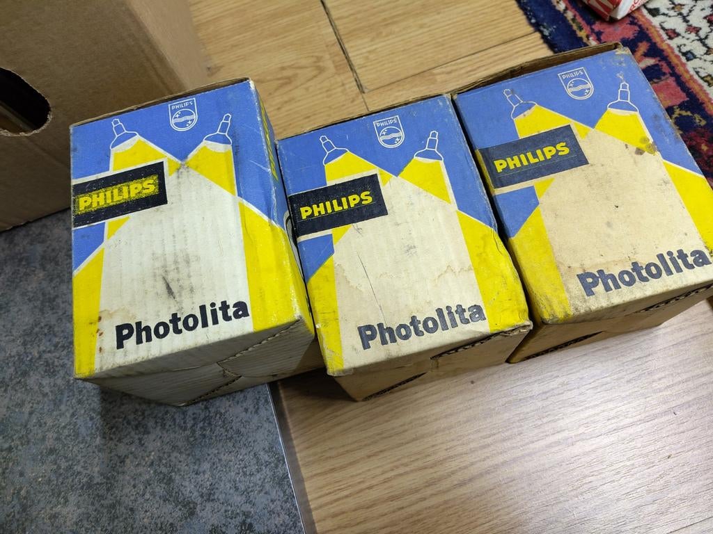 Gloeilampen Philips en Sylvania, Verzamelen, Retro, Ophalen of Verzenden, Huis en Inrichting