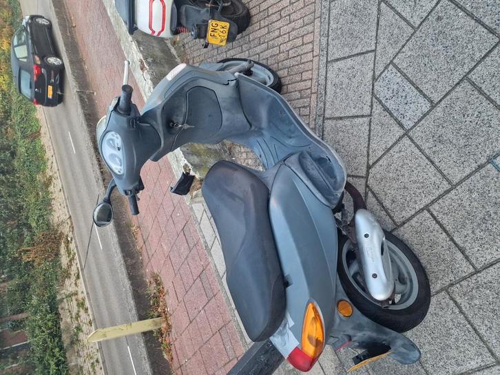 Piaggo fly 2takt, Fietsen en Brommers, Scooters | Piaggio, Gebruikt, Fly, Maximaal 45 km/u, Tweetakt, Ophalen of Verzenden