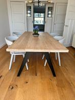 Eikenhouten tafel met zwarte gietijzeren poten - 6 persoons, Huis en Inrichting, Tafels | Eettafels, 200 cm of meer, 50 tot 100 cm