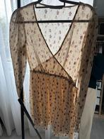 Jurkje Maat 36, Kleding | Dames, Jurken, NA-KD, Geel, Ophalen of Verzenden, Zo goed als nieuw