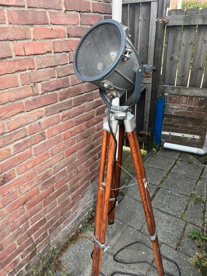 Zeldzame antieke Sovjet theaterlamp op statief, Antiek en Kunst, Antiek | Lampen, Ophalen of Verzenden