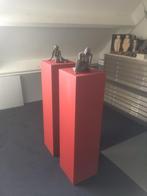 Twee moderne sokkels / zuilen - Rood 26x26x98, Ophalen of Verzenden