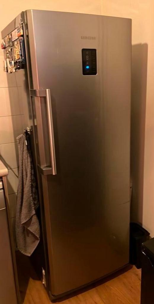 Samsung koelkast met display in goede staat, Huis en Inrichting, Keuken | Complete keukens, Zo goed als nieuw, Ophalen of Verzenden