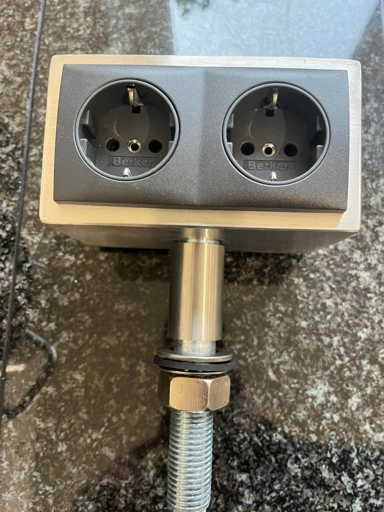 4-voudig stopcontact kookeiland RVS Thebo Berker, nieuw, Ophalen of Verzenden, Nieuw, Stopcontact