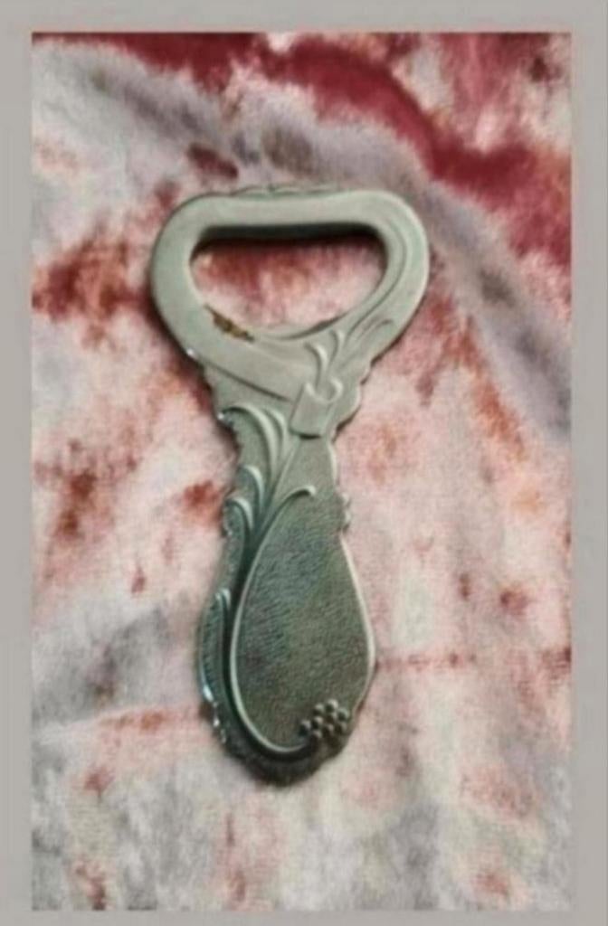Vintage Sola Flessenopener, Antiek en Kunst, Antiek | Bestek, Ophalen of Verzenden