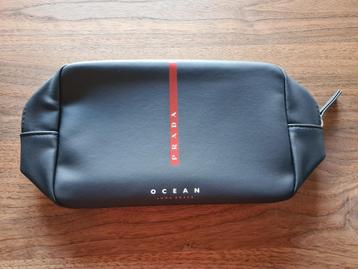 NIEUW! PRADA Ocean Luna Rossa toilettas, kleur: donkerblauw  beschikbaar voor biedingen