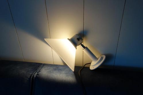 Mooi jaren 60 wandlampje met glazen kapje, Antiek en Kunst, Antiek | Lampen, Ophalen of Verzenden