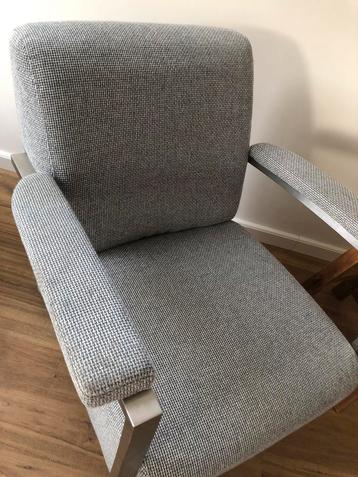 Grijze moderne fauteuil  beschikbaar voor biedingen