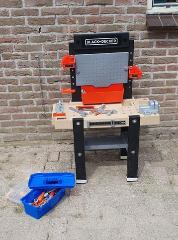 Speelgoed werkbank  beschikbaar voor biedingen