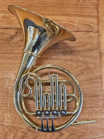 Stagg single Bb Horn with stopping valve  beschikbaar voor biedingen