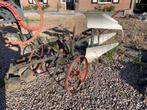 antieke ploeg, bietensnijder, zaaimachientje en anker, Ophalen, Gebruikt