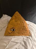 Gouden Piramide Decoratie, Ophalen of Verzenden, Zo goed als nieuw, Beton, Abstract beeld