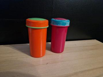 Tupperware Draaidop Bekers beschikbaar voor biedingen
