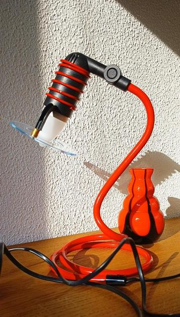 Spiraallamp -Tafellamp van het design ESTO > Austria - 80s beschikbaar voor biedingen