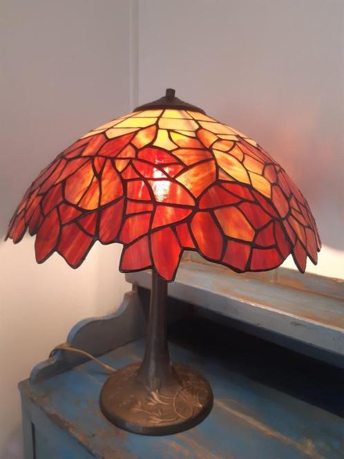 tiffany lamp, tafel lamp (ophalen Nijmegen/Noord Limburg), Huis en Inrichting, Lampen | Tafellampen, Zo goed als nieuw, Minder dan 50 cm