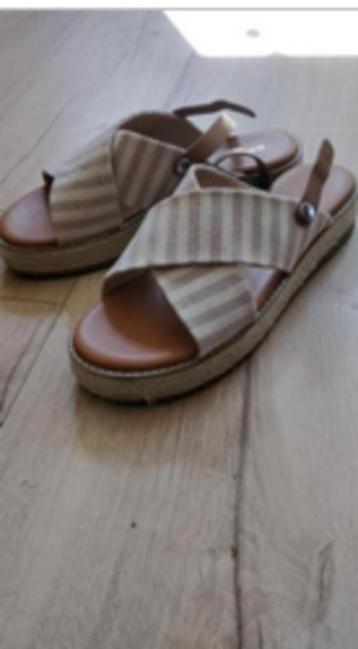 Sandalen maat 41 NIEUW beschikbaar voor biedingen