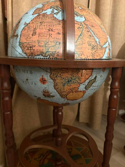 Zoffoli bar globe drank wereldbol barglobe minibar globebar, Antiek en Kunst, Curiosa en Brocante, Ophalen of Verzenden