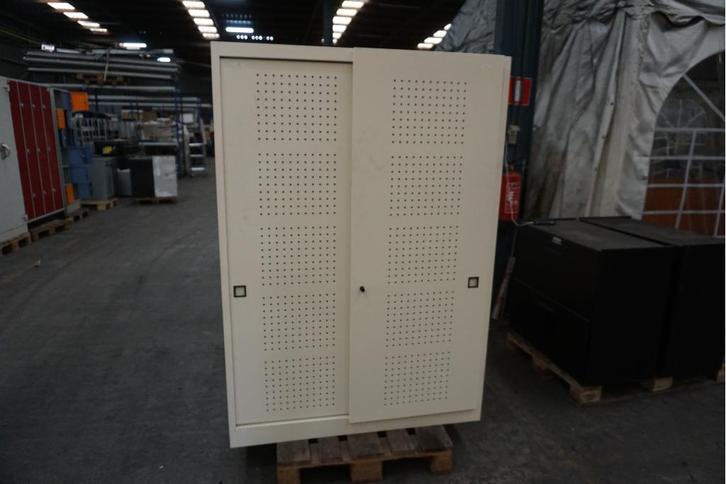 Akoestische schuifdeurkast kantoorkast archiefkast, Huis en Inrichting, Kasten | Roldeurkasten en Archiefkasten, Gebruikt, 150 tot 200 cm