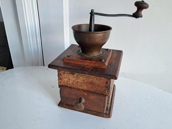 Antieke Houten Koffiemolen, Antiek en Kunst, Antiek | Keukenbenodigdheden, Ophalen of Verzenden