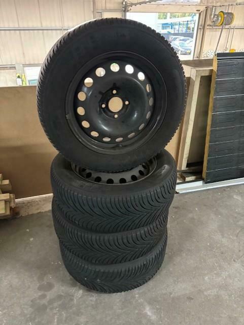 winterset kleber, Auto-onderdelen, Banden en Velgen, Banden en Velgen, Winterbanden, 16 inch, 215 mm, Gebruikt, Ophalen