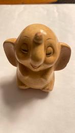 Olifantje met  slurf omhoog, puntenslijper, steen, Ophalen, Zo goed als nieuw