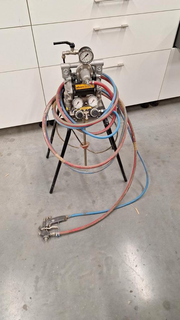 Bijlard Membraanpomp Spuitlijm 10/25 liter, Doe-het-zelf en Verbouw, Gereedschap | Overige machines, Gebruikt, Ophalen